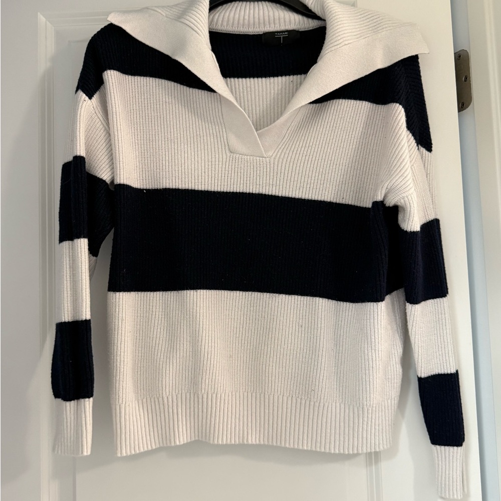 NEED GONE Tahari Flap Collar Sweatee